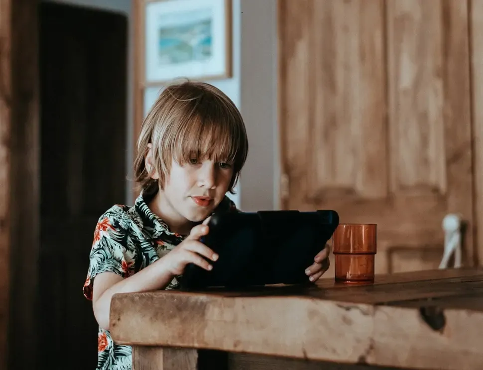 “Criança do Tablet” Estratégias para o Uso Equilibrado